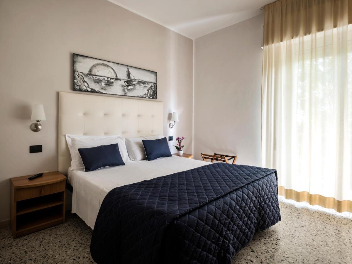 Hotel Bridge Rimini Ngoại thất bức ảnh
